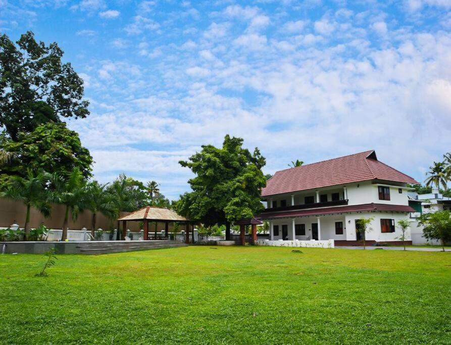 Tamarind Heritage Holiday Home Angamali Kültér fotó