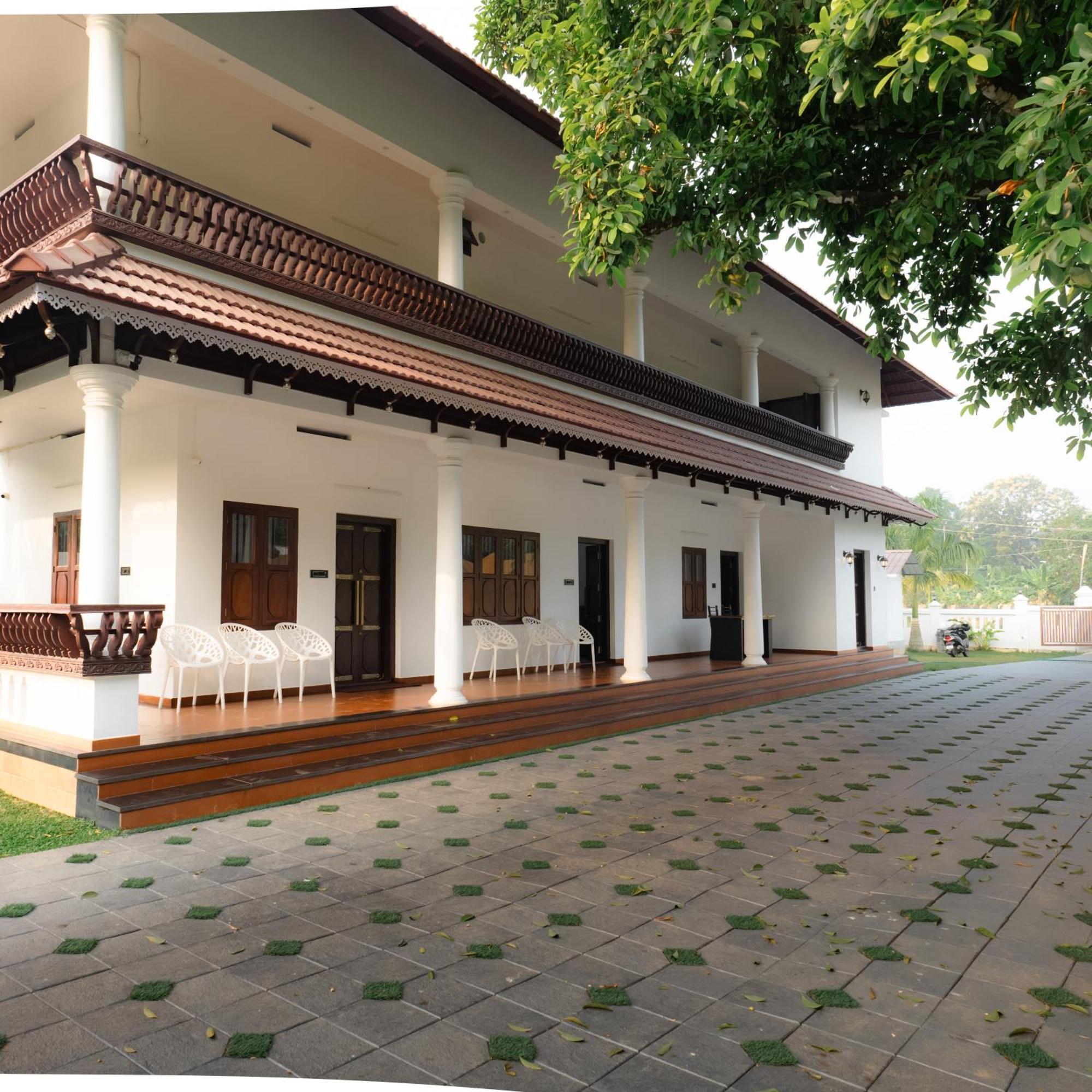Tamarind Heritage Holiday Home Angamali Kültér fotó