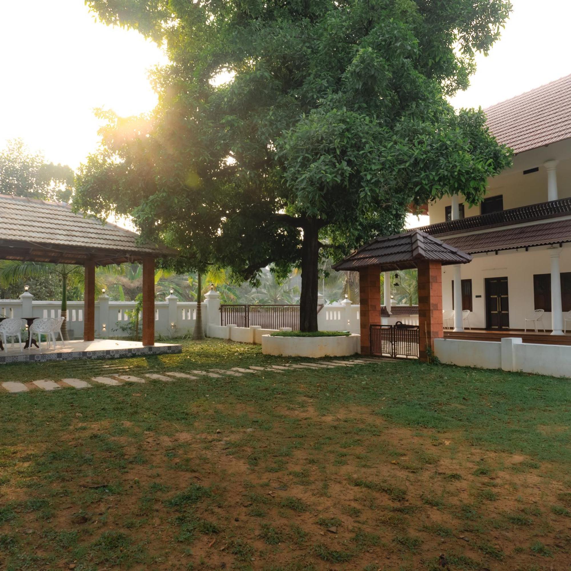 Tamarind Heritage Holiday Home Angamali Kültér fotó